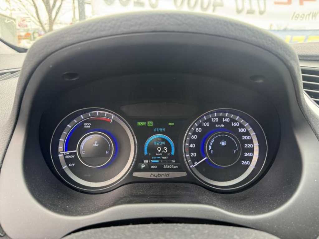 HYUNDAI Grandeur - Vista 11