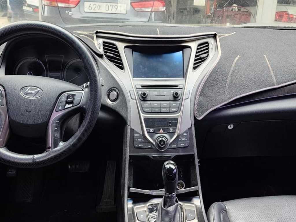 HYUNDAI Grandeur - Vista 6