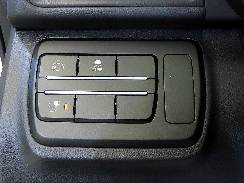 Ssangyong Tivoli 2016 Blanco - Importación desde Corea - HF Imports Iquique - Foto 13