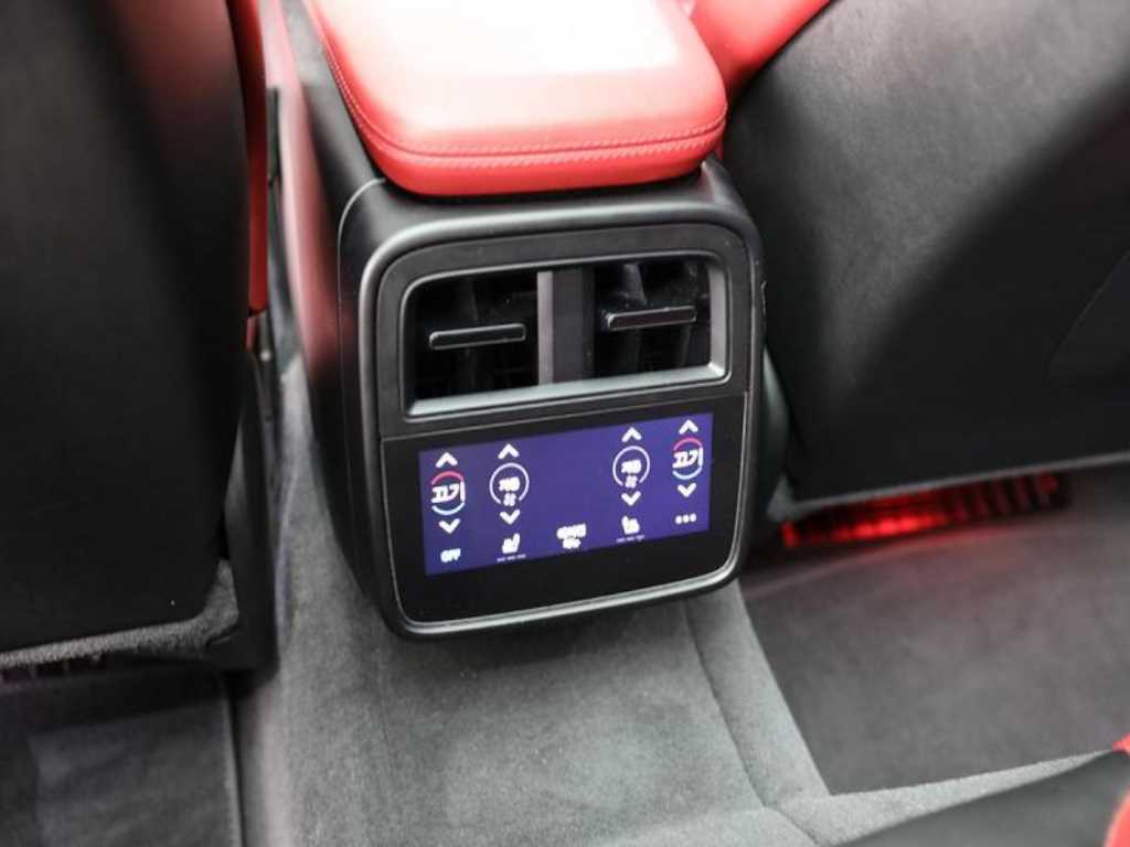 Porsche Taycan - Vista 11