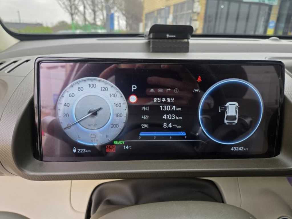 HYUNDAI Casper - Vista 8