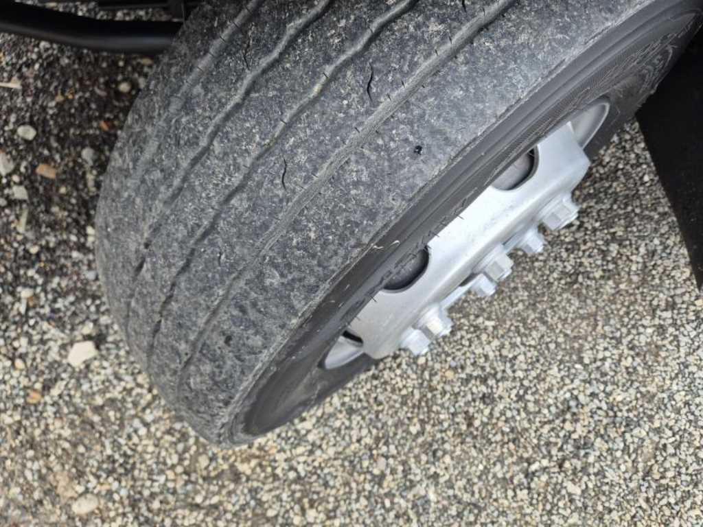 medium and large cargo truck - Vista 10