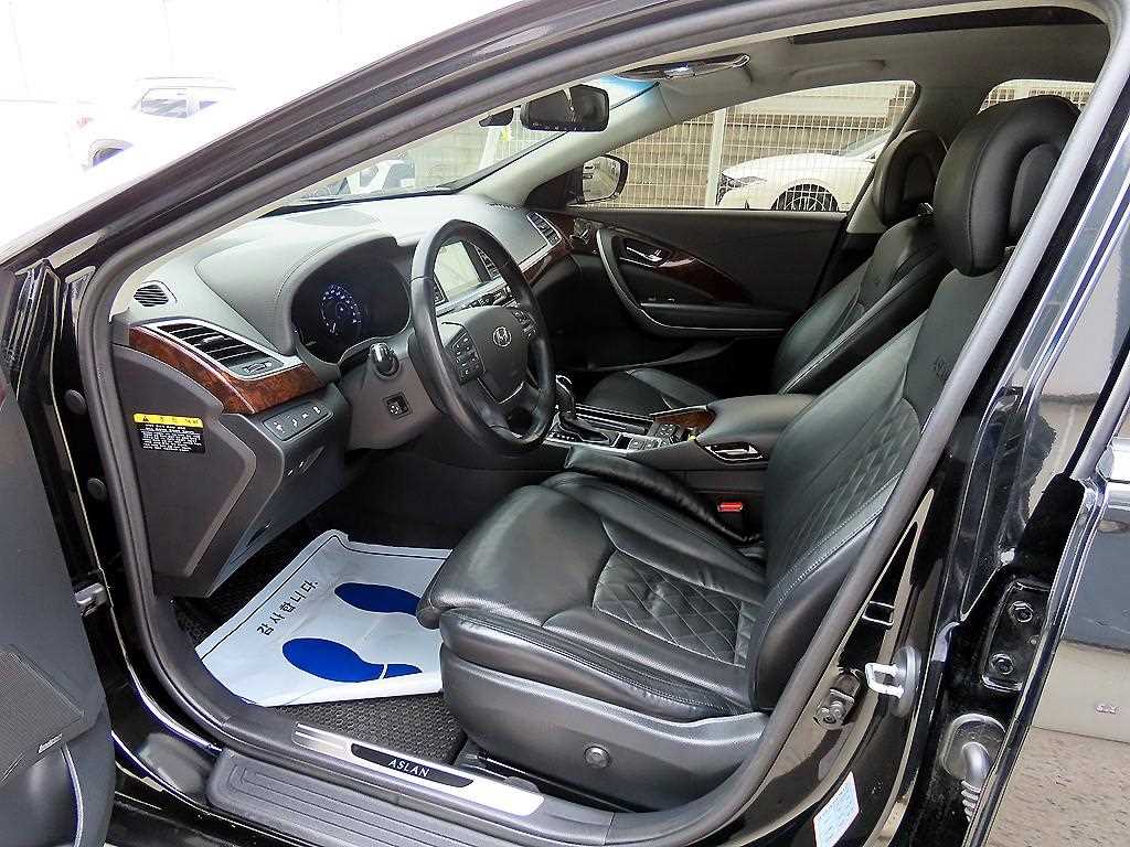 HYUNDAI Aslan - Vista 5