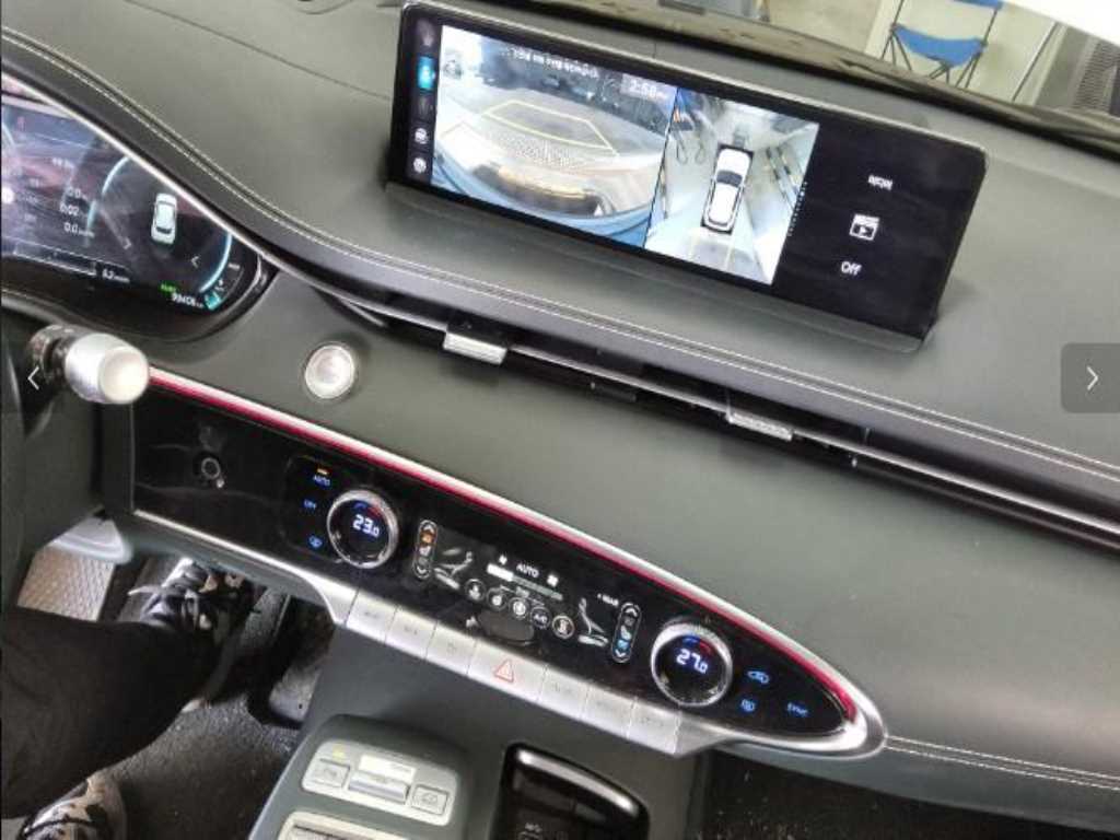 Genesis GV70 - Vista 10