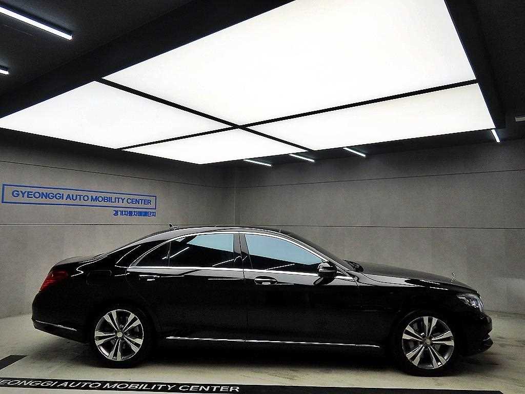 Mercedes Benz S Class - Vista 2