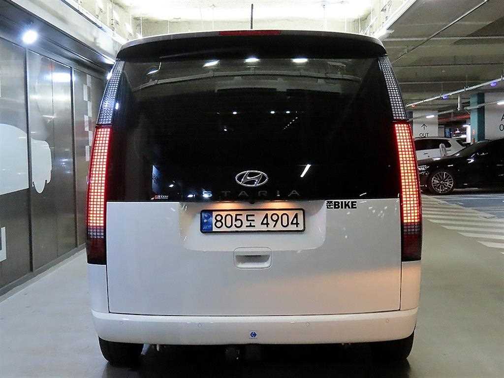 HYUNDAI Staria - Vista 5