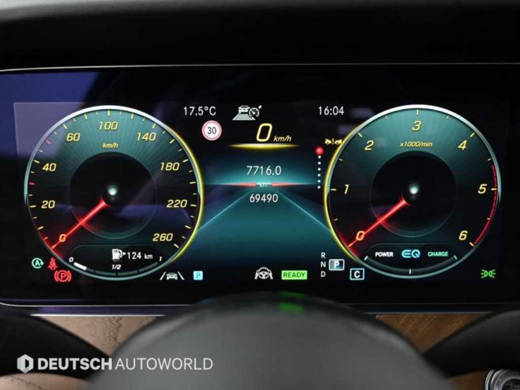 Mercedes Benz E class - Vista 8