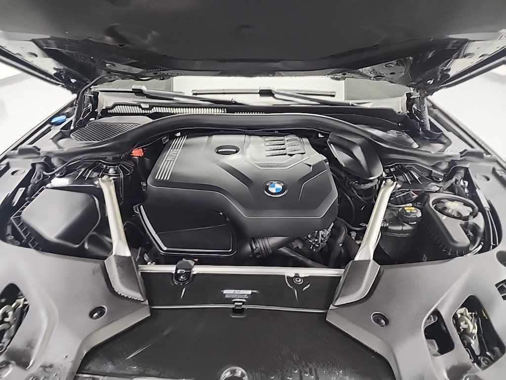 BMW 5 Series - Vista 5