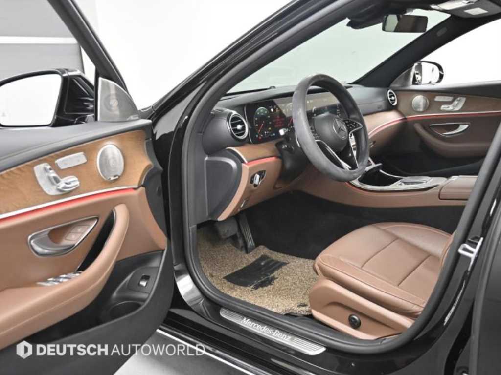 Mercedes Benz E class - Vista 11