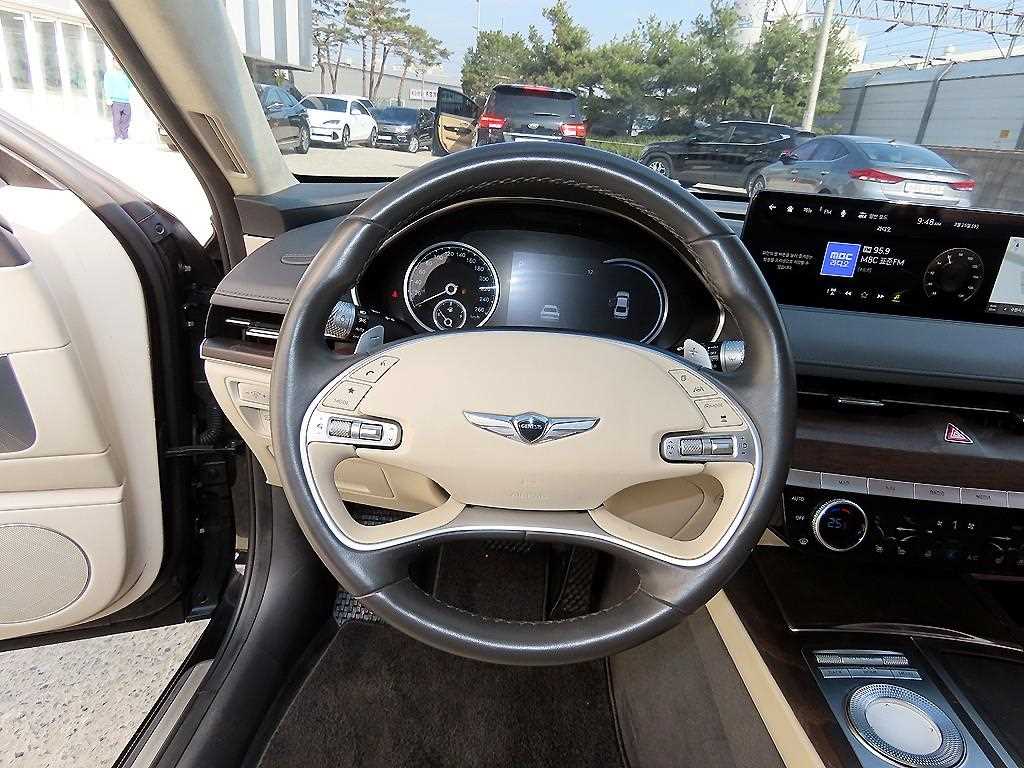 Genesis G80 - Vista 8