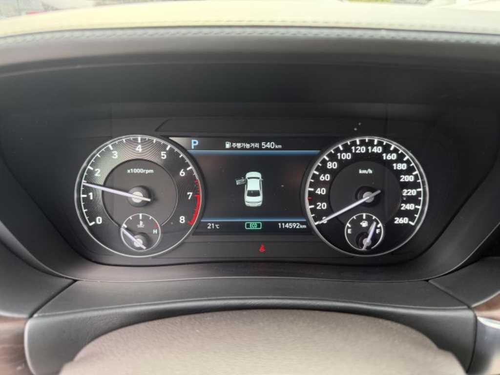 Genesis G90 - Vista 7