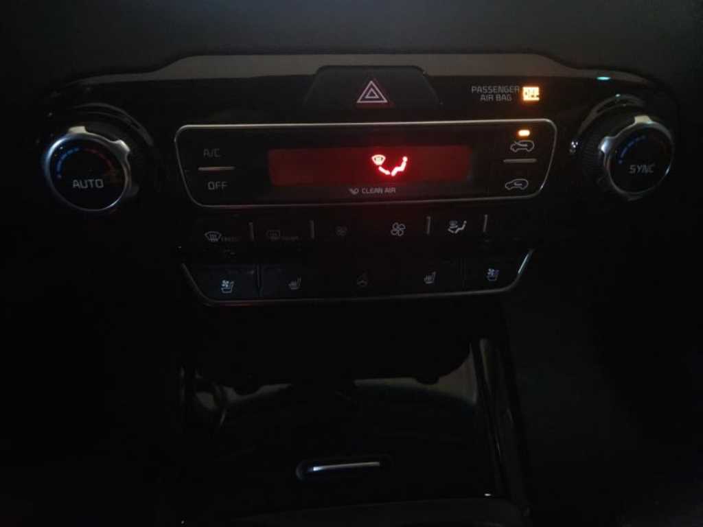 KIA Sorento - Vista 12