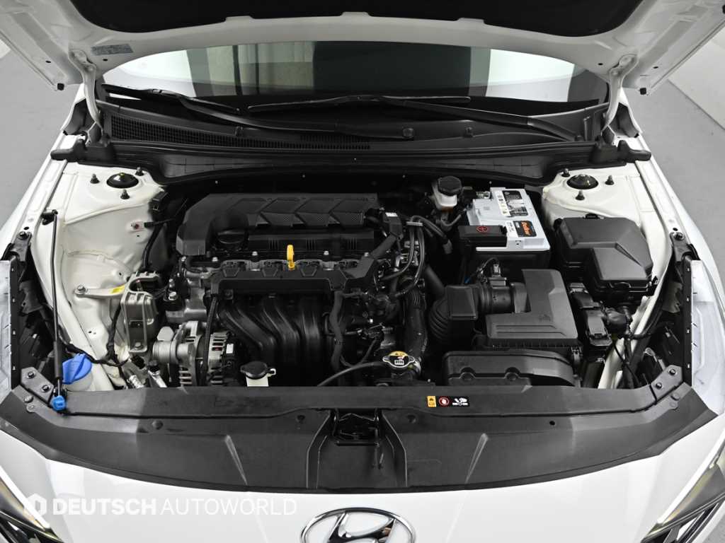 HYUNDAI Avante - Vista 6