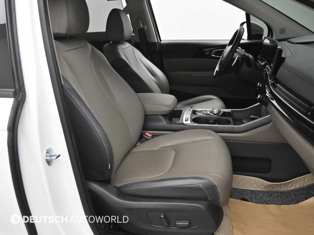 KIA Carnival - Vista 10