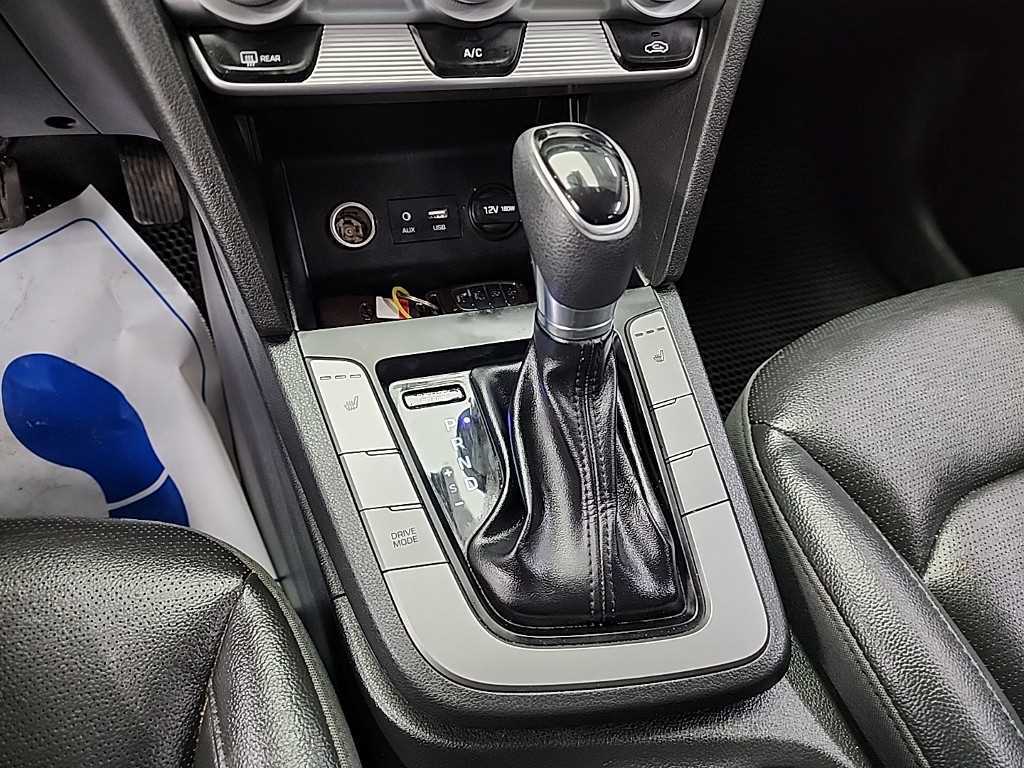 HYUNDAI Avante - Vista 8