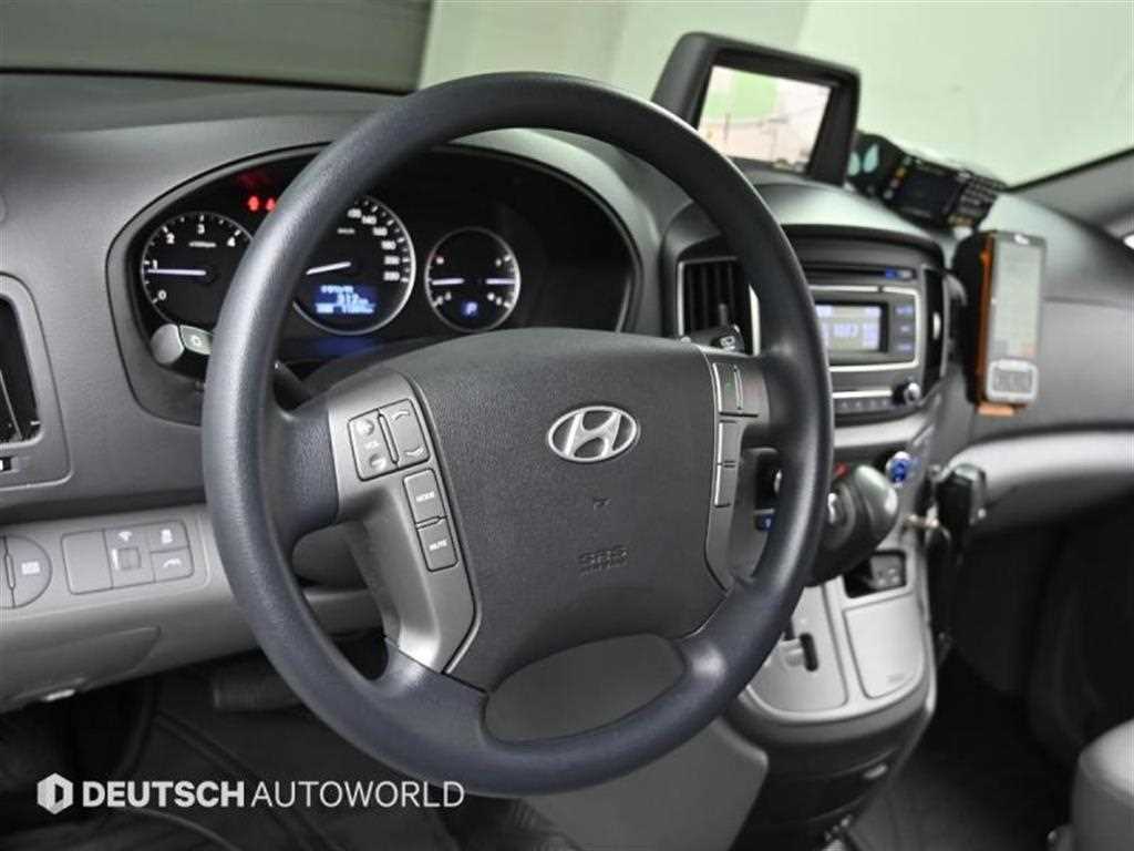 HYUNDAI Starex 2017 Blanco - Importación desde Corea - HF Imports Iquique - Foto 16