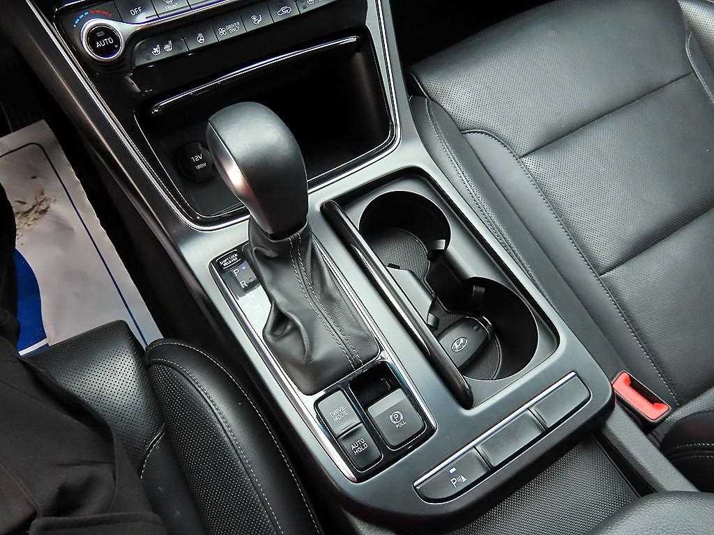 HYUNDAI Grandeur - Vista 10