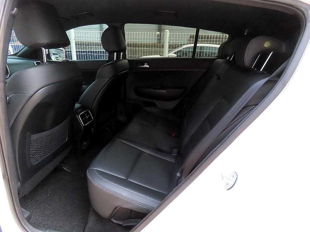 KIA Sportage - Vista 6