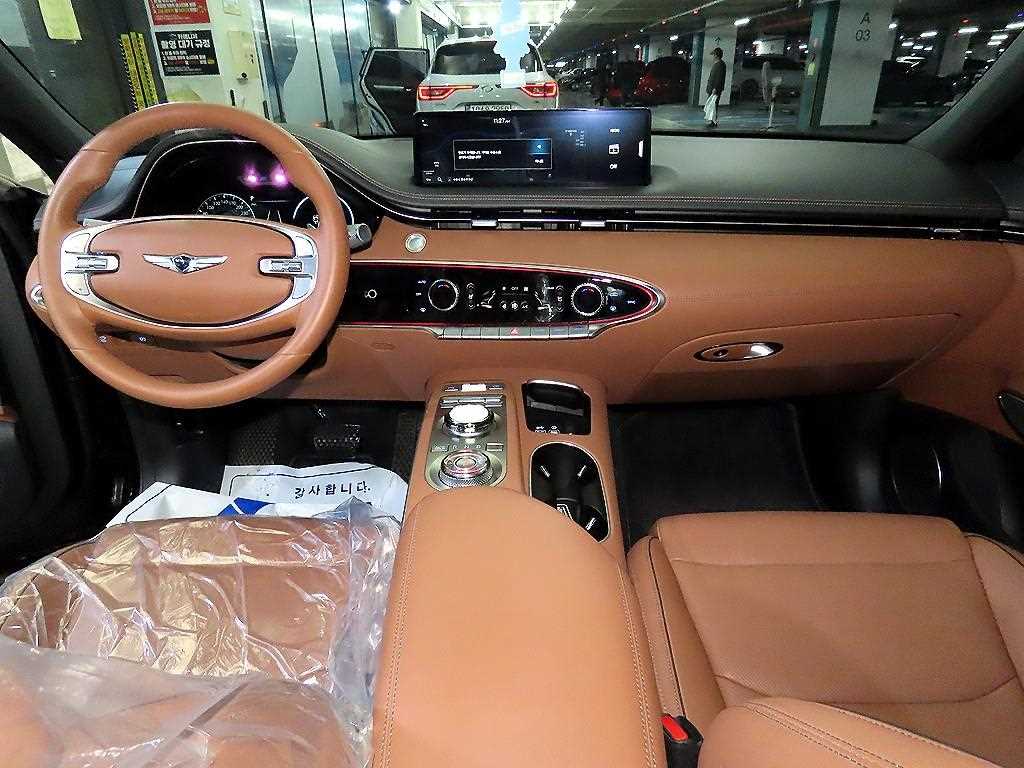 Genesis GV70 - Vista 10