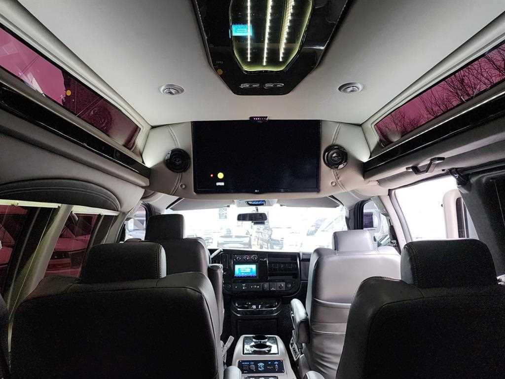 Chevrolet Express van - Vista 8