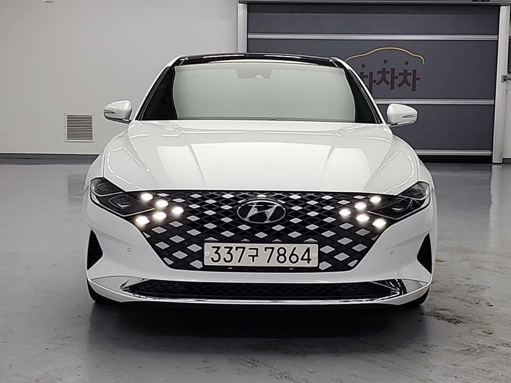 HYUNDAI Grandeur - Vista 2