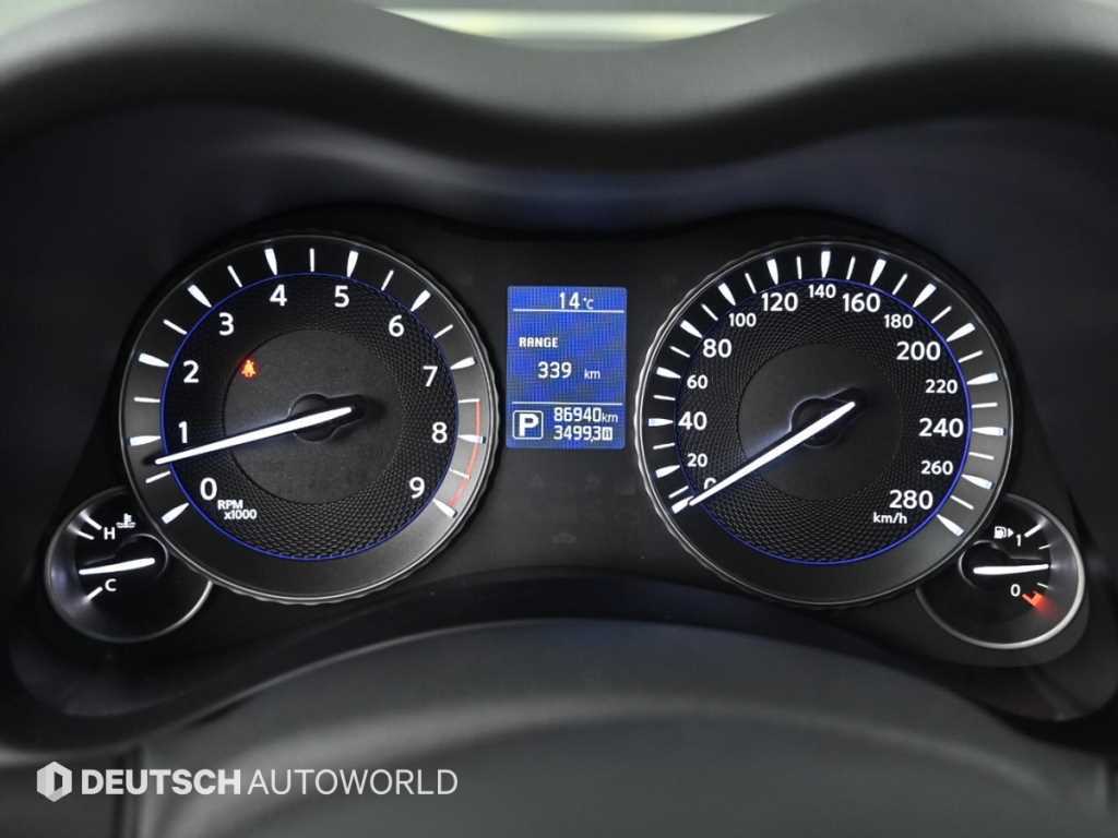 Infiniti Q - Vista 8