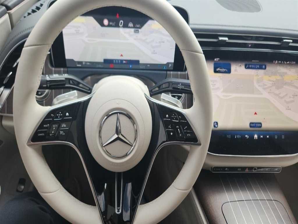 Mercedes Benz E class - Vista 6