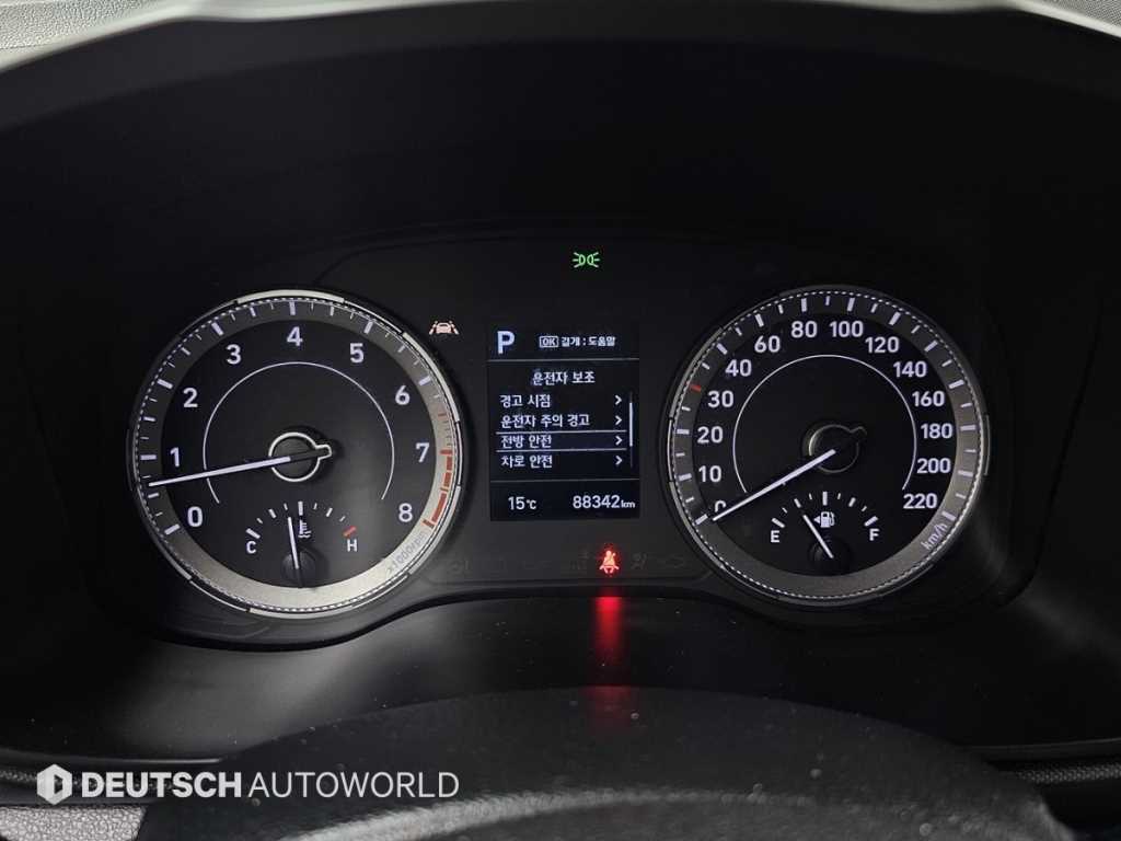 HYUNDAI Venue - Vista 8