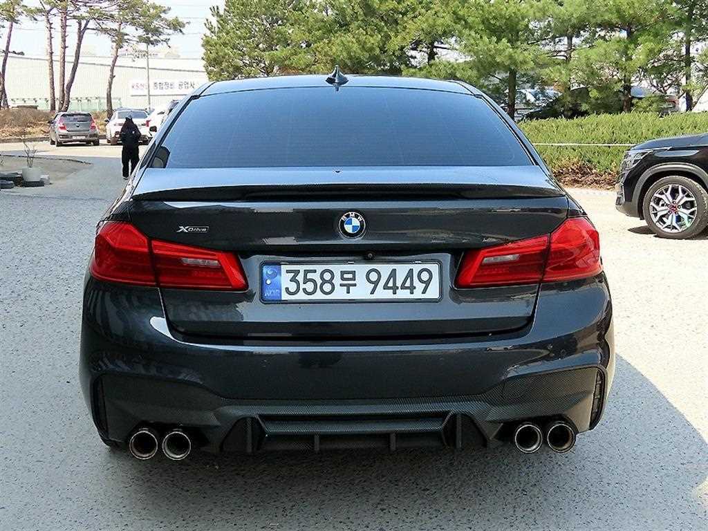 BMW 5 Series - Vista 4