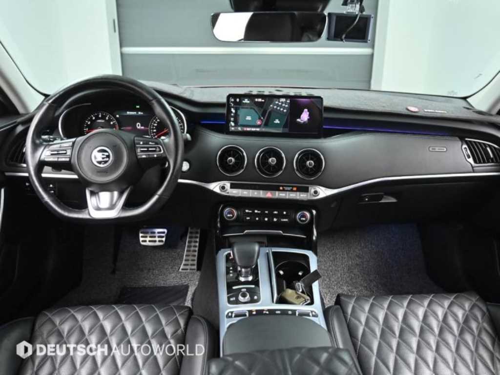 KIA Stinger - Vista 7