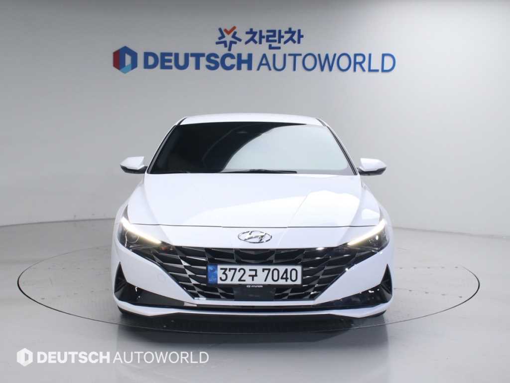 HYUNDAI Avante - Vista 4