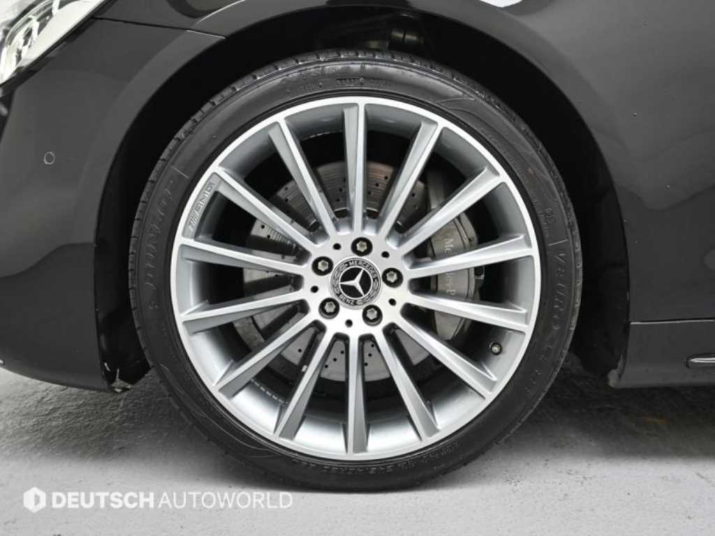 Mercedes Benz S Class - Vista 5