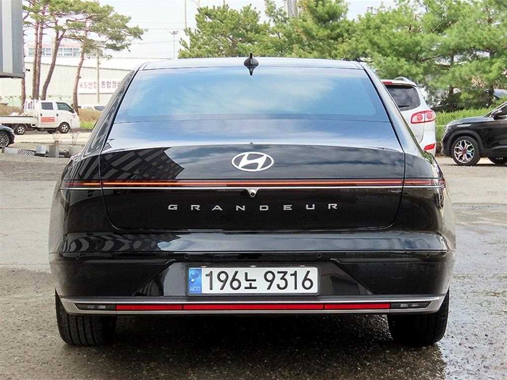 HYUNDAI Grandeur - Vista 4