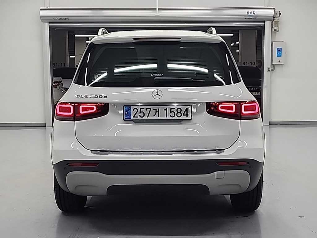 Mercedes Benz GLB Class - Vista 4