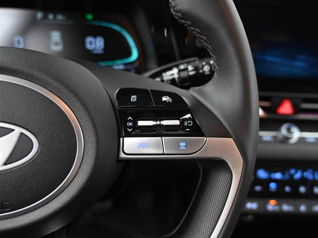 HYUNDAI Avante 2025 Blanco - Importación desde Corea - HF Imports Iquique - Foto 16