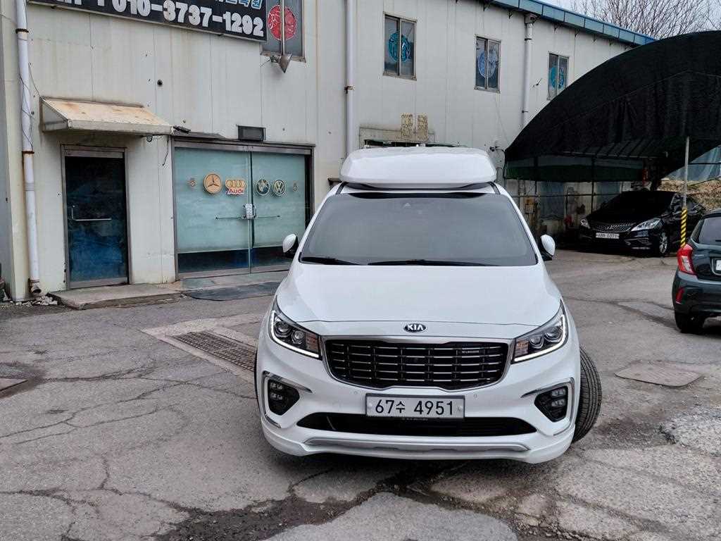 KIA Carnival - Vista 3