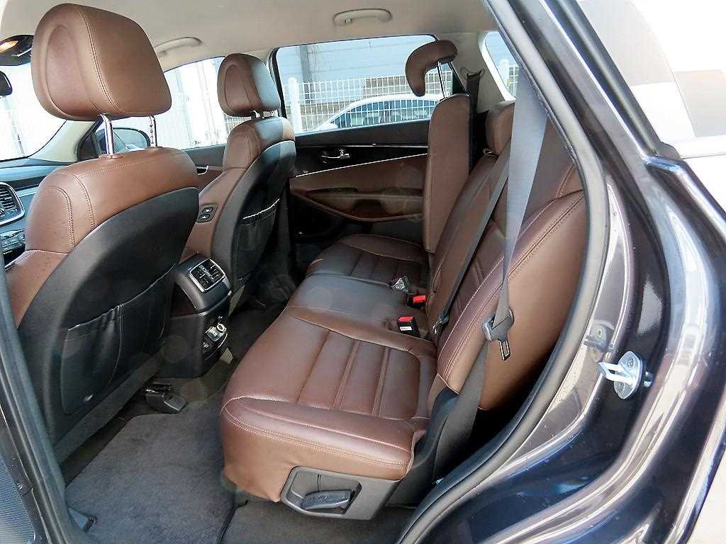 KIA Sorento - Vista 6