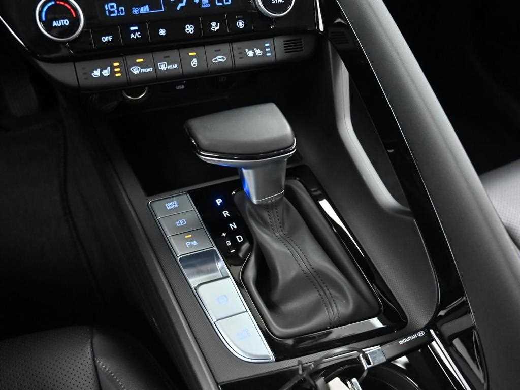 HYUNDAI Avante - Vista 9