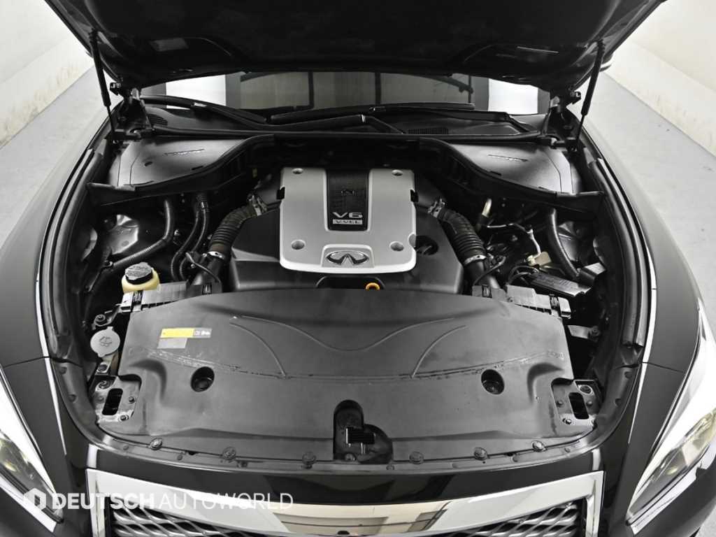 Infiniti Q - Vista 6