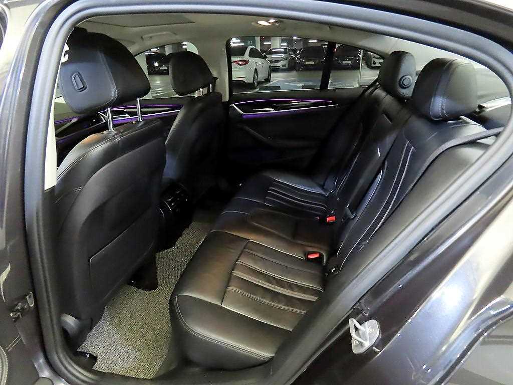 BMW 5 Series - Vista 7