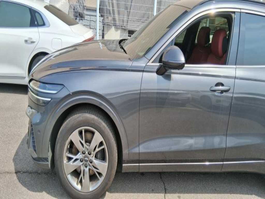 Genesis GV70 - Vista 7