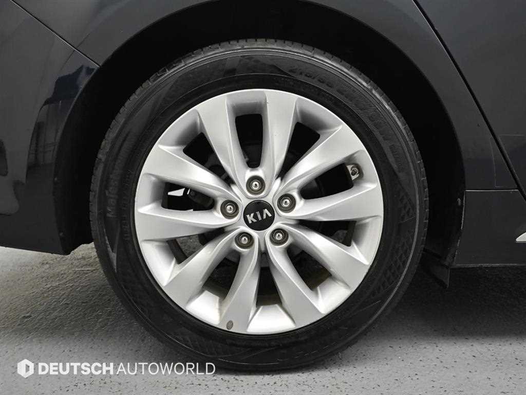 KIA K5 - Vista 5
