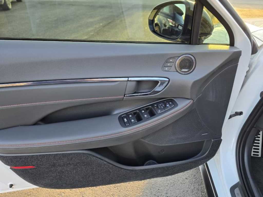 HYUNDAI Sonata - Vista 8