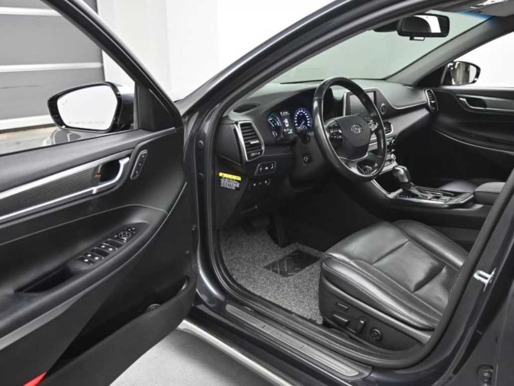 HYUNDAI Grandeur - Vista 11