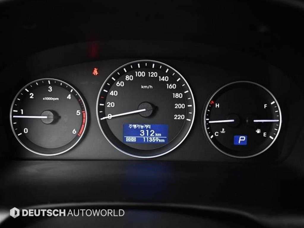 HYUNDAI Starex - Vista 6