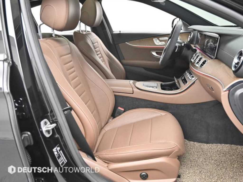 Mercedes Benz E class - Vista 10