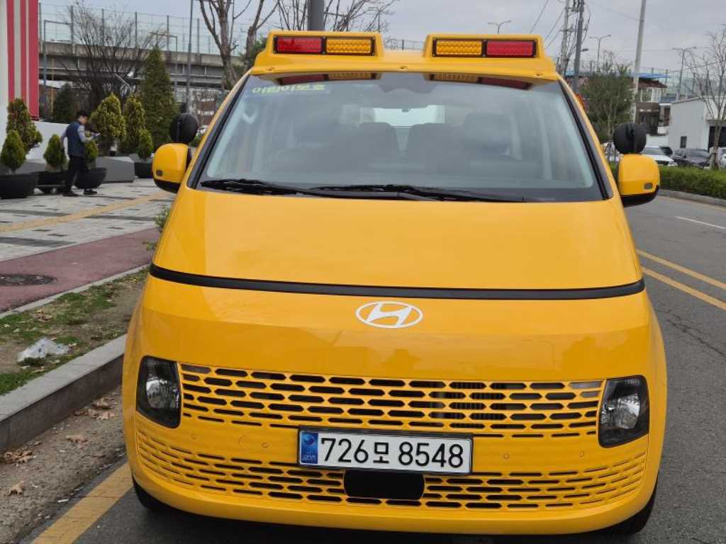 HYUNDAI Staria - Vista 4