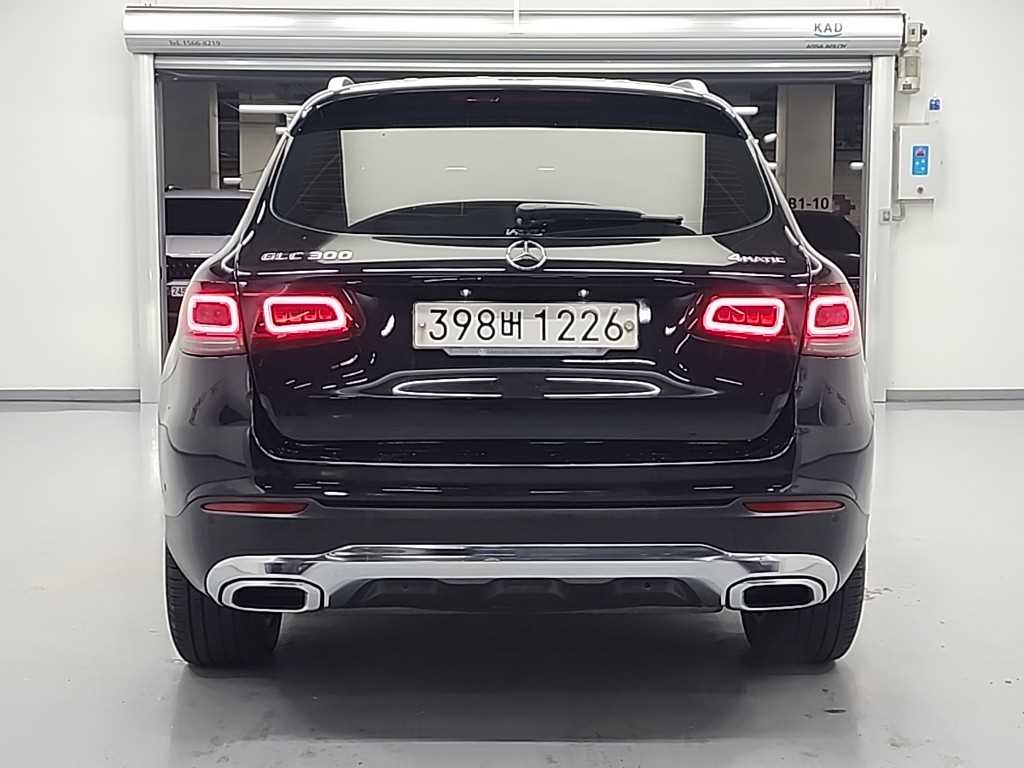 Mercedes Benz GLC Class - Vista 3