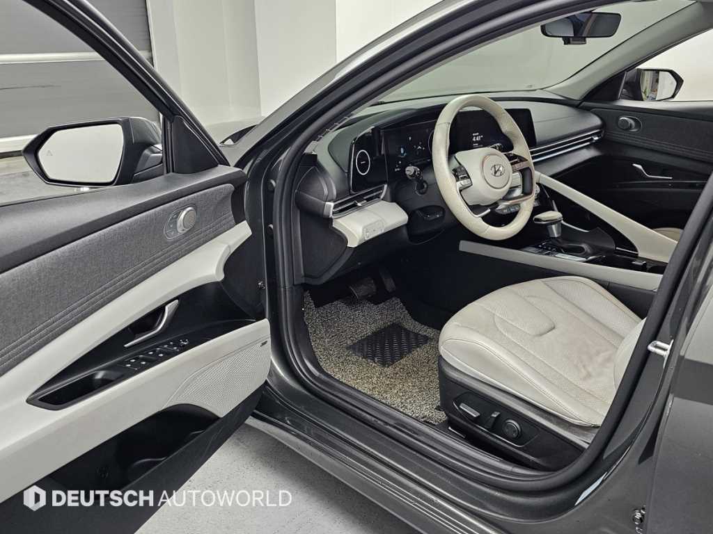 HYUNDAI Avante - Vista 11