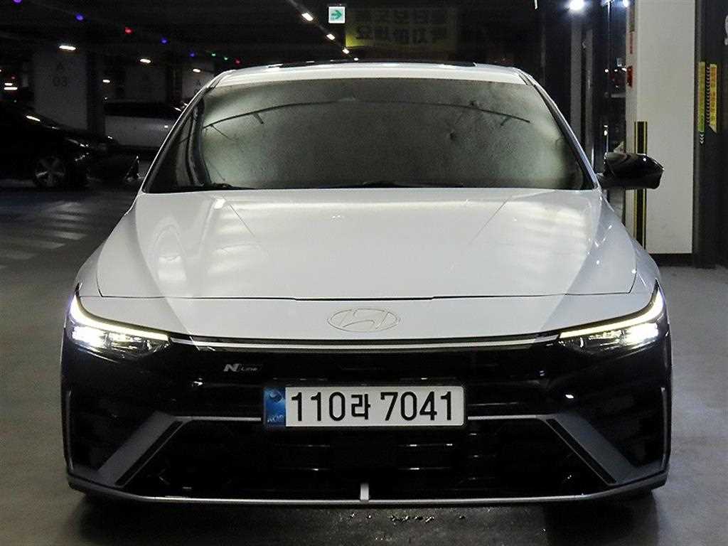 HYUNDAI Avante - Vista 2